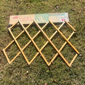 Vintage Expandable Gate Wooden Pet Baby Accordian Expands 3 To 4 FT Plus In Box